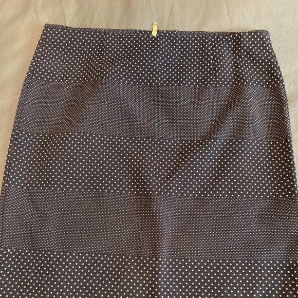 Tommy Hilfiger Skirt - Picture 3 of 10